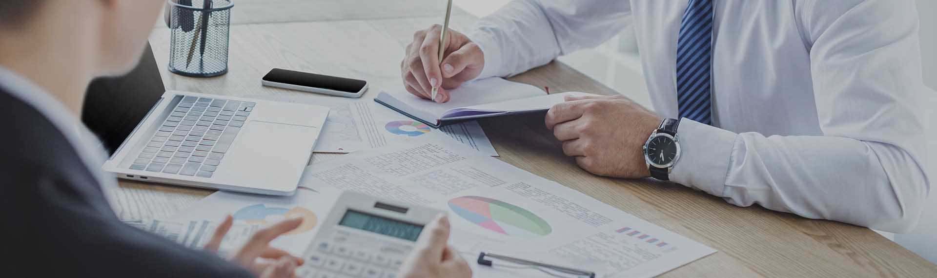 Fintech Company Achieves 99% Automation in Oracle to PostgreSQL Migration